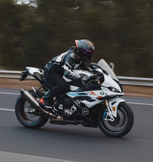 Essential Gear Every Motorcyclist Must Have for a Safe and Comfortable Ride