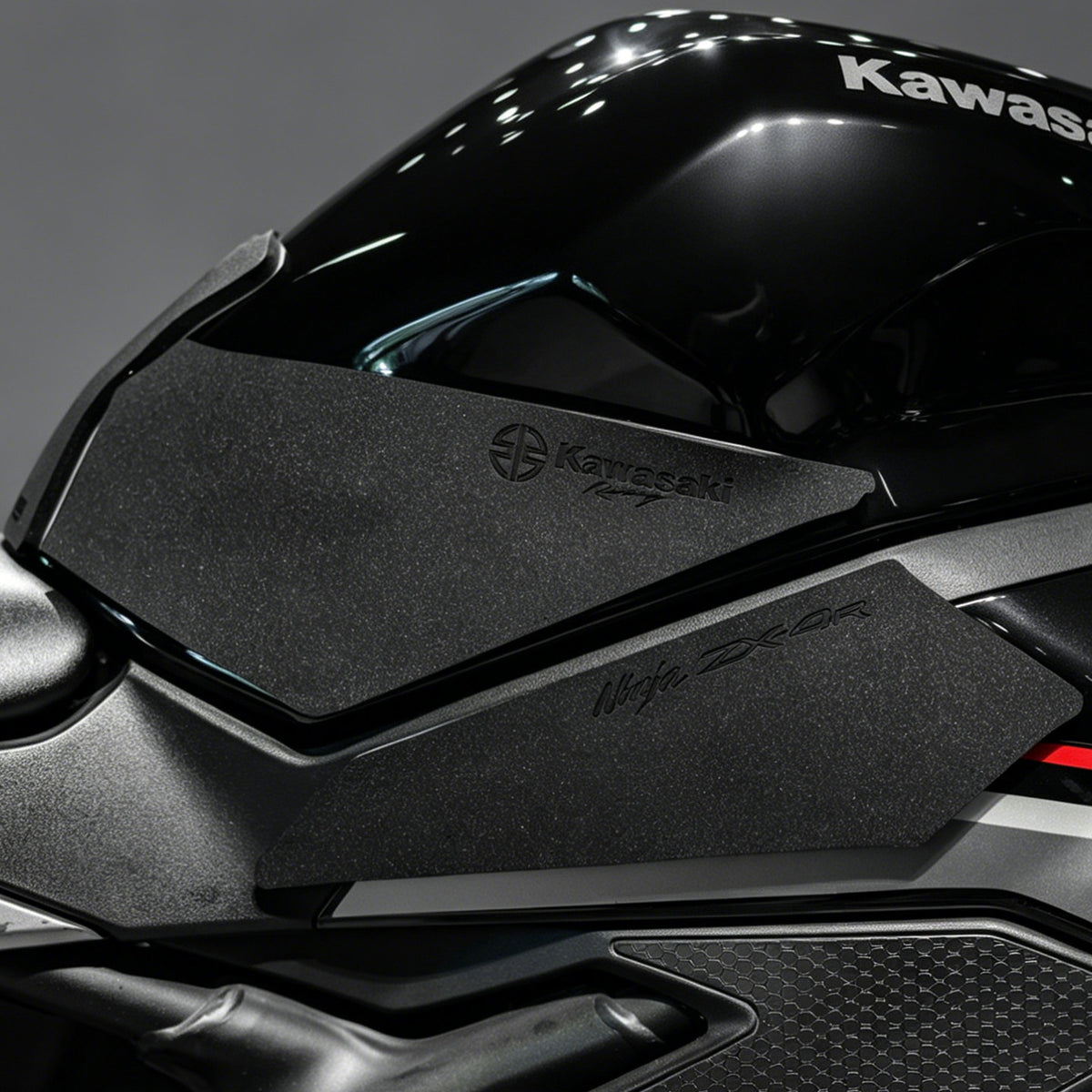 Kawasaki ZX-4R High-Performance Tank Grip Pads Thickened Anti-Slip Protection Decals Motorcycle Accessories